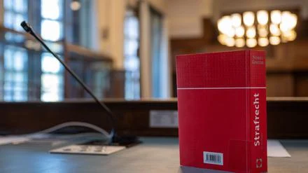 Enkel leidet an einer schizophrenen Erkrankung: 24-J&auml;hriger muss nach T&ouml;tung seines Opas in die Psychiatrie