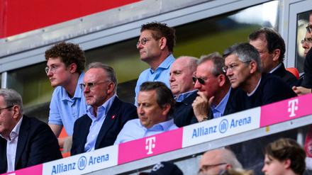 Bundesliga: Studie: Kaum Platz für Frauen in Fußball-Spitzenpositionen