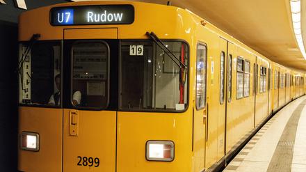 Einschränkungen in Berlin-Neukölln: U7 hält nach Automatensprengung nicht am U-Bahnhof Lipschitzallee