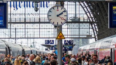 Fahrgastverband: Fahrgastverband schlägt Nachfolgerin für Bahnchef vor