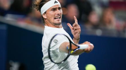 Tennis: Trotz Atemprobleme: Zverev erreicht Halbfinale in Cincinnati