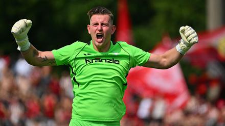 DFB-Pokal: Unwetter sorgt für Pokal-Unterbrechung in Illertissen