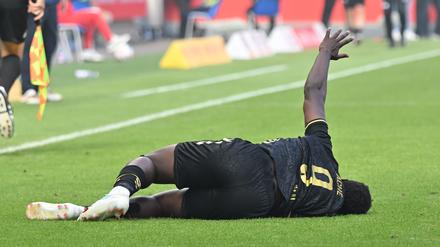 Fußball-Bundesliga: Kölns Kwasniok hadert: „Tritt ihm das Knie weg“