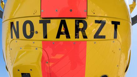 Unfall bei Erntedankfest: 25-Jährige stürzt bei Festumzug kopfüber von Anhänger