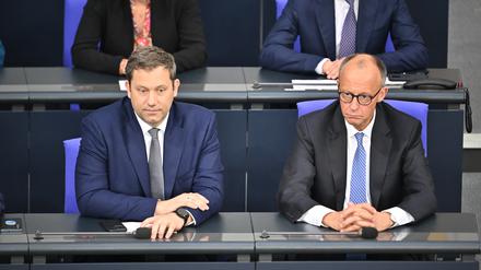 AfD und Union gleichauf: Bundesregierung verliert im Sonntagstrend an Zustimmung