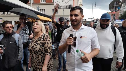 Drei Festnahmen bei Palästina-Demos in Berlin: Ex-AfD-Politiker mobilisiert in Neukölln für Gaza – doch keiner kommt
