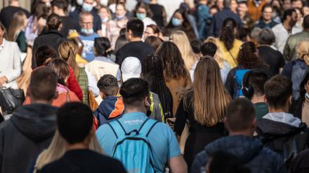 „Eine beschämende Bilanz“ : Lohnunterschiede zwischen West und Ost werden größer