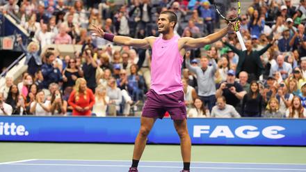 „Tennis vom anderen Stern“: Alcaraz gewinnt US Open und wird Nummer eins der Welt