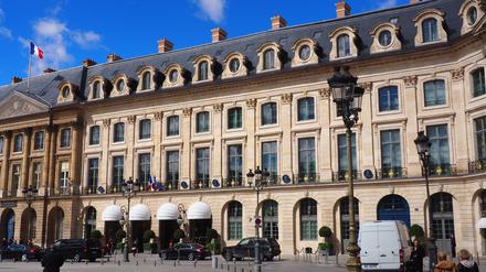 Neues Buch: Bestseller aus Frankreich: &bdquo;Der Barmann des Ritz&ldquo;