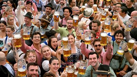 Bierfest ohne Promille: &bdquo;OkSoberfest&ldquo; soll n&uuml;chterne Wiesn nach Berlin bringen