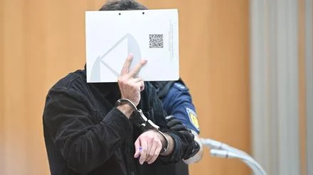 26-jähriger Afghane verurteilt: Lebenslange Haftstrafe nach tödlichem Angriff auf Polizisten in Mannheim