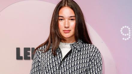 Leute: Fr&uuml;here &bdquo;GNTM&ldquo;-Gewinnerin spricht &uuml;ber schwierige Kindheit