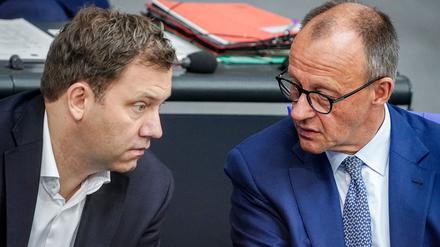 Mehr statt weniger Personal: Verschleppt Schwarz-Rot den Behördenabbau?