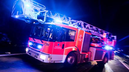 Gewächshaus stand in Flammen: Polizei ermittelt wegen Brandstiftung nach Feuer in Berliner Gartencenter