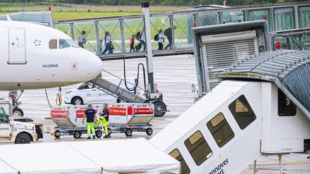 Aufnahmeprogramm: Trotz Stopp: Afghanische Familien reisen nach Klage ein