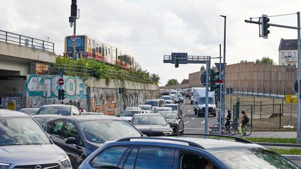 Verkehrschaos in Treptow: Senatorin plant weitere Anpassung der A100-Verkehrsf&uuml;hrung