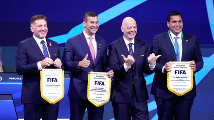 WM 2030: Treffen mit Infantino: S&uuml;damerika forciert WM-Aufstockung