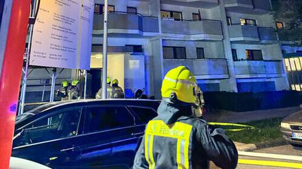 Nach Feuer in Marzahner Hochhaus : Polizei ermittelt wegen fahrlässiger Brandstiftung gegen Mieter