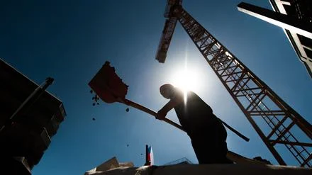 Wirtschaftsleistung: Wirtschaft in Berlin gewachsen - Minus in Brandenburg