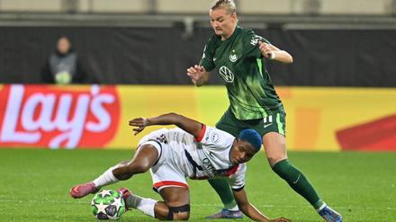 Champions League: Popp dreht auf: Wolfsburgerinnen siegen klar gegen Paris