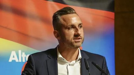 Vierer-Bündnis einzige Option für CDU: AfD erreicht Rekordwert von 40 Prozent in Sachsen-Anhalt – Union bei 26 Prozent
