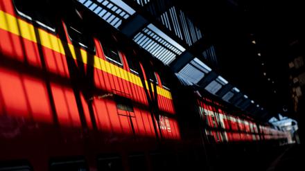 RE1 zwischen Berlin und Magdeburg: Züge fahren ab Ende November wieder durch