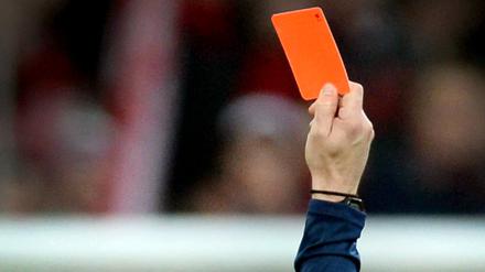 „Nach der Schule bist du tot“: Drohung gegen zwölf Jahre alten Schiedsrichter in Bayern