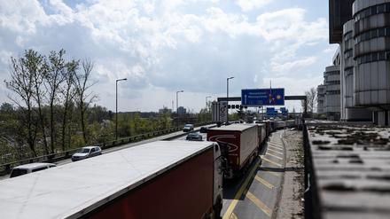 Baustart für die Berliner Ringbahnbrücke: 79-Stunden-Sperrung und Umleitungen am Autobahndreieck Funkturm beginnen
