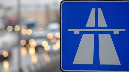 Berliner A100 im Dauerstau: Bauarbeiten auf der Stadtautobahn verzögern sich