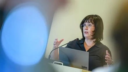 Nach Brandbrief gegen Rechts: Sprembergs Bürgermeisterin erhält Zivilcourage-Preis