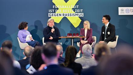 DFB-Projekt: Mit pädagogischen Trainings gegen Rassismus im Fußball