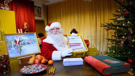 Weihnachtswünsche per Brief: Rund 52.000 Weihnachtsbriefe im brandenburgischen Himmelpfort eingegangen