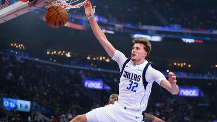 Basketball: NBA: Toptalent Flagg führt Mavericks zum Sieg