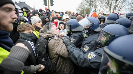 Verletzte bei Demos gegen die AfD: Diese Proteste nutzen den Rechtspopulisten