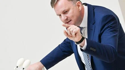 Straßen und Brücken: Förderpaket: Opposition zitiert Regierung in Sondersitzung