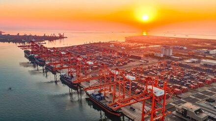 Außenhandel: Chinas Exporte nach überraschendem Minus deutlich gestiegen