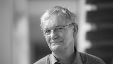 Nachruf in Bildern: Wie der Fotograf Martin Parr die Skurrilität des Alltags einfing