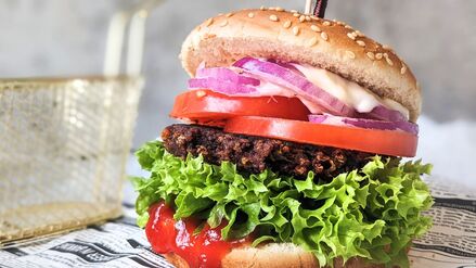Neues Rechtsgutachten : Foodwatch kritisiert EU-Verbot für „Veggie-Burger“ als unsinnig und rechtswidrig