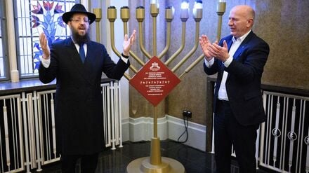 Gesellschaft: Wegner beschw&ouml;rt zum Chanukka-Fest Zusammenhalt