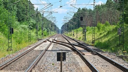 Bahnanbindung: Zugstrecke von Hoppegarten nach Altlandsberg fraglich
