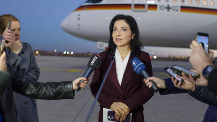 Ministerin unbequem: Selbst den Kanzler treibt Katherina Reiche