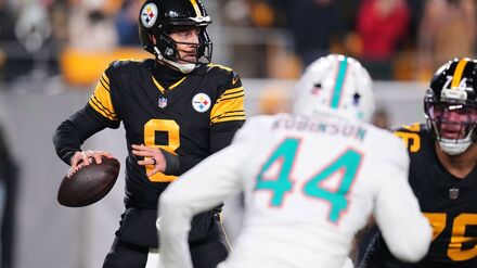 American Football: Rodgers gewinnt mit Steelers: Playoffs in der NFL greifbar