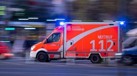 Br&auml;nde: Feuer in Wohnung und Busbrand in Wilmersdorf