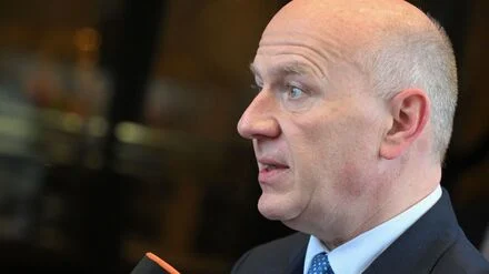 &bdquo;Ich musste abschalten&ldquo;: Wegner will sich nicht f&uuml;r Tennismatch im Berliner Blackout entschuldigen