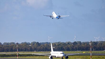 Unerlaubter Aufenthalt: Mehr als 30.000 freiwillige Ausreisen mit Nachweis in 2025