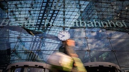 Verst&auml;rkte Streifen und Kontrollen: Wochenend-Gro&szlig;einsatz der Bundespolizei an Berliner Bahnh&ouml;fen