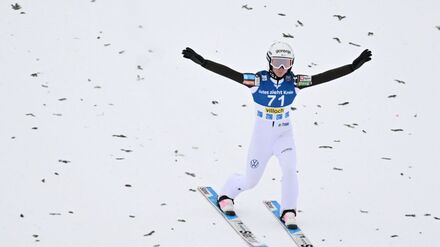 Skispringen in China: Prevc springt wieder zum Sieg - Freitag wird Dritte