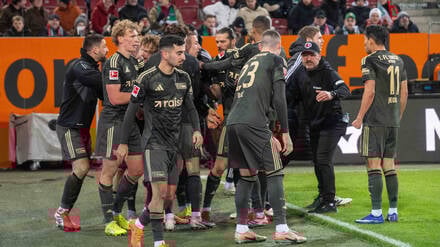 1:1 beim FC Augsburg: 1. FC Union gleicht in Unterzahl sp&auml;t aus