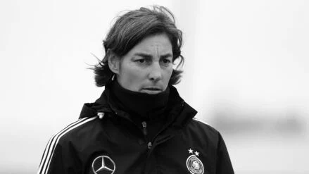 Nach langer Krankheit: Fu&szlig;ball-Europameisterin Anouschka Bernhard verstorben