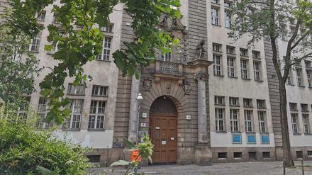 Mohamad B. vom Dienst freigestellt: Er verantwortet den Arabischunterricht in Berlins Schulen &ndash; und steht nun unter Extremismusverdacht